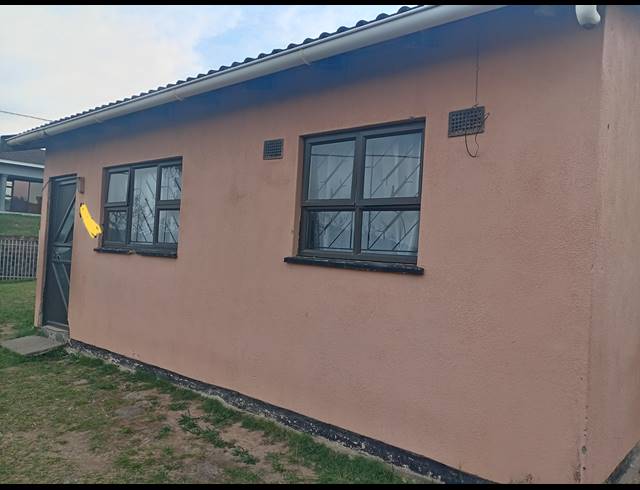 2 BEDROOM HOUSE FOR SALE IN UMLAZI Y